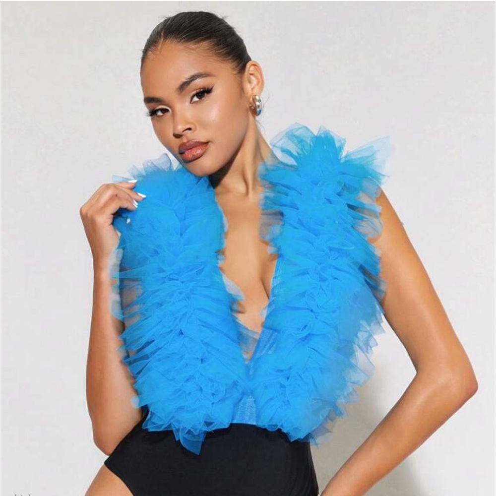 Plunging Neck Exaggerated
Ruffle Trim Bodysuit